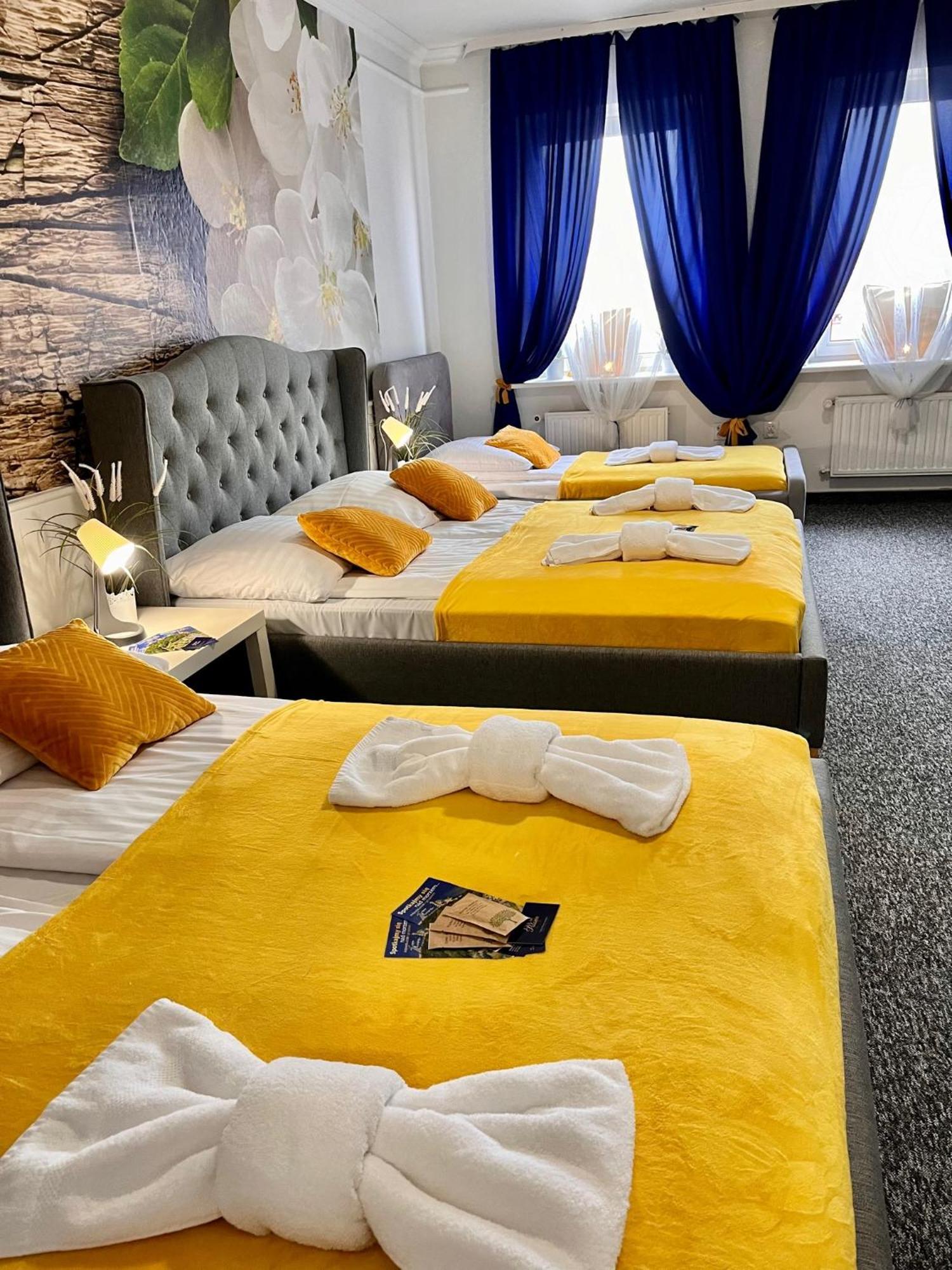 Great Polonia Swidnica City Center Extérieur photo