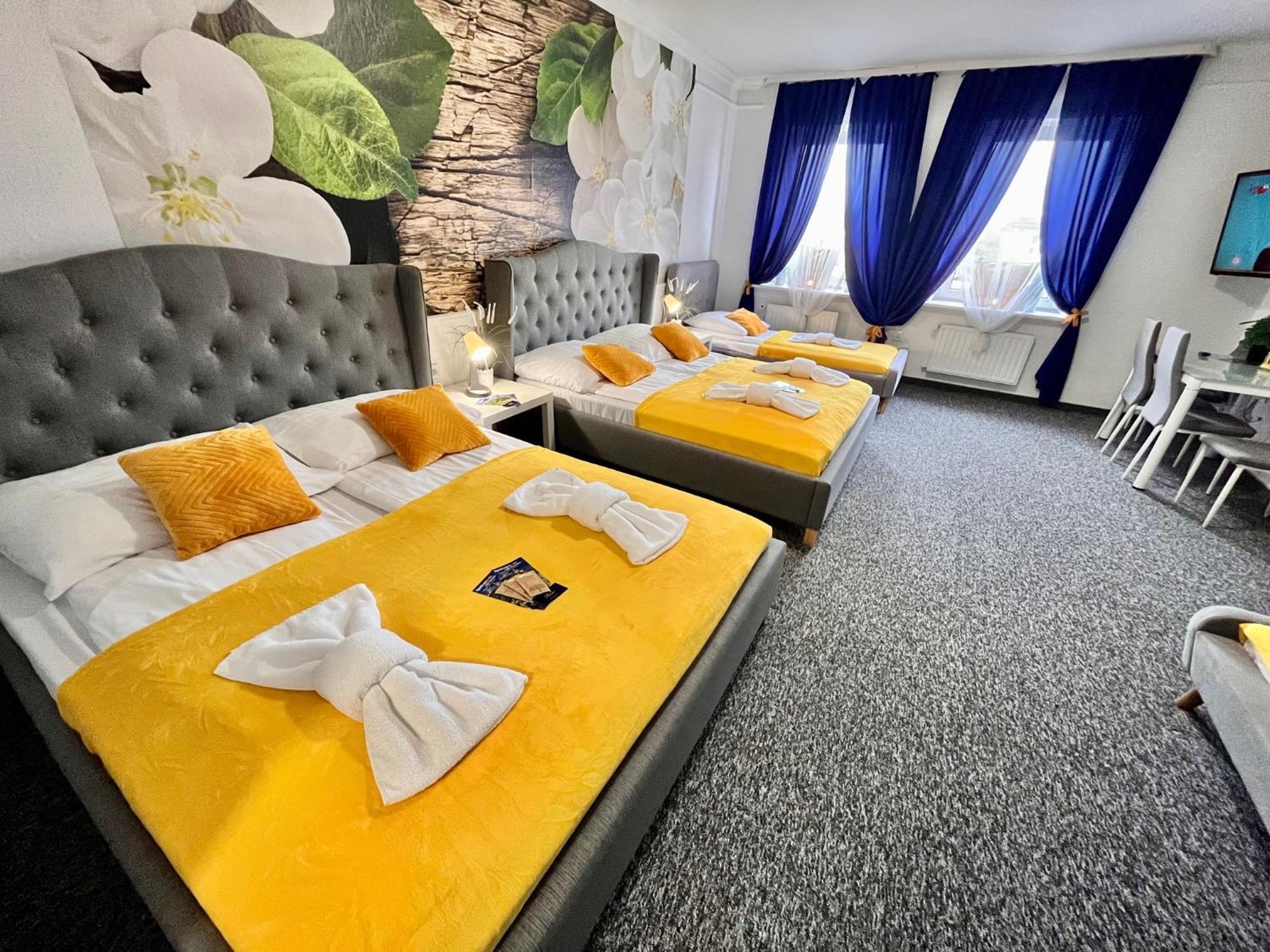 Great Polonia Swidnica City Center Extérieur photo