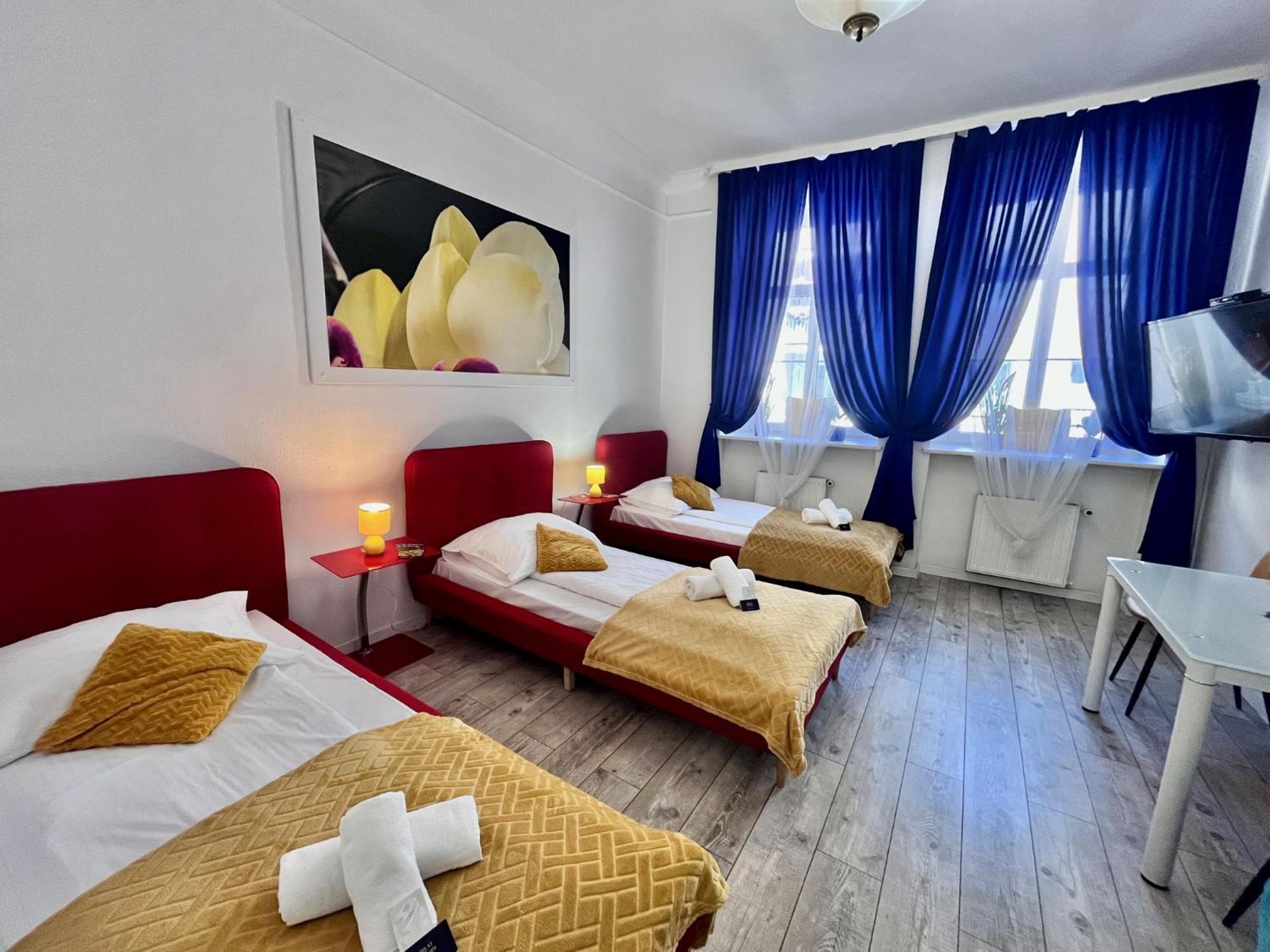 Great Polonia Swidnica City Center Extérieur photo